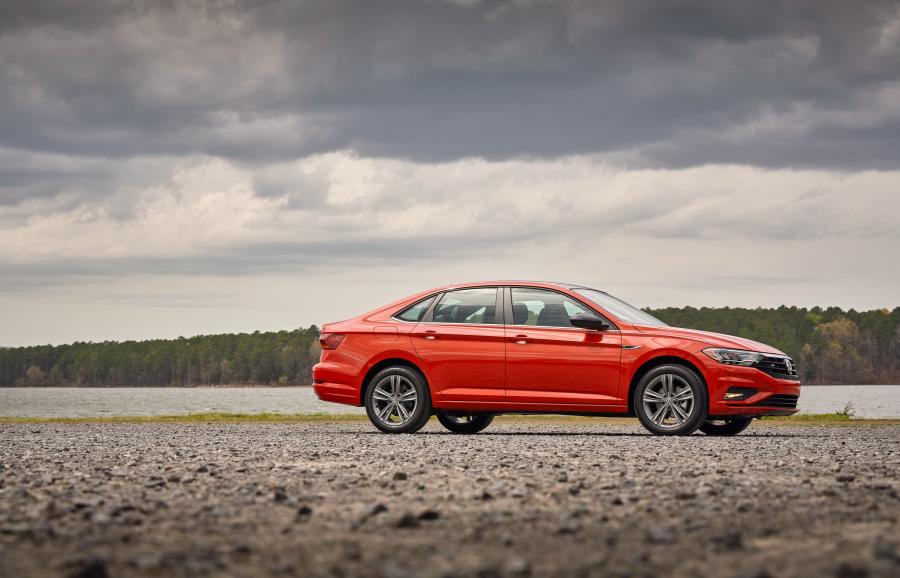  Volkswagen Jetta R-Line 2018 года  (NA) (фото 11 из 19)